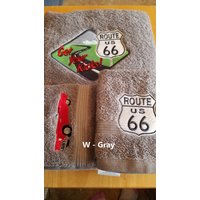 Route 66 - Bestickte Handtücher Set Bestellen Oder Einzeln Wählen Sie Ihre Handtuchfarbe Badetuch, Handtuch & Waschlappen von cybergeeks2