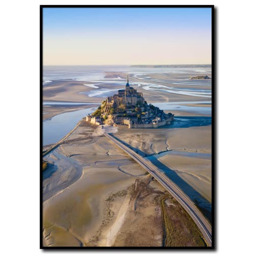 daazoo Rahmenbild Mont Saint Michel | Wandbild mit Rahmen schwarz | UNESCO Weltkulturerbe | Le Mont-Saint-Michel ist eine französische Gemeinde mit 27 Einwohnern in der Region Normandie | 50 x 70 cm von daazoo