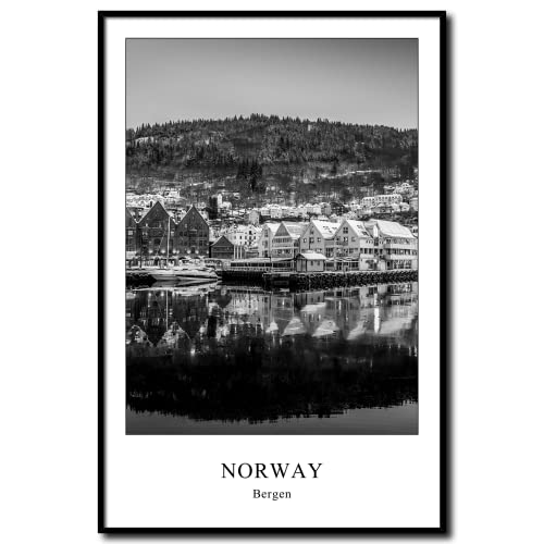 daazoo Gerahmtes Bild Bergen Norwegen | Wandbild Rahmenbild | Fjord Natur Berge skandinavisch Skandinavien | Bild schwarzweiss schwarz weiß mit Rahmen | 40 x 60 cm von daazoo