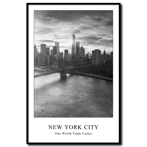 daazoo Rahmenbild One World Trade Center | Wandbild mit Rahmen schwarz Hochformat | Bild New York City Skyline | Wohnzimmer Büro | schwarz weiss | 40 x 60 cm von daazoo