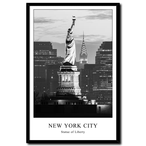 daazoo Rahmenbild Statue of Liberty & Chrysler Building | Wandbild mit Rahmen schwarz Hochformat | Bild New York City Skyline | Wohnzimmer Büro | schwarz weiss | 20 x 30 cm von daazoo