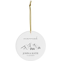 Verheiratet Ornament Berglandschaft #75 | Personalisiertes Geschenk Hochzeitsdatum Andenken Paare Namen Hochzeitsgeschenk von dailyblotsco