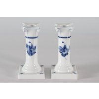 Seltenes Royal Copenhagen Blaue Blume Geflochtenes Paar Kerzenhalter Nr 8215. Mit Stempel Aus Der Zeit 1923-34 - Handbemalt in Dänemark von danishhome