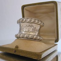 Vintage Antiker Silber Serviettenring Mit Monogramm Sp Gepunzt 800 Halbmond Krone Hersteller Franz Mosgau Fzm in Der Originalbox Vintage Antiker Silber Serviettenring Mit Monogramm Sp Gepunzt 800 Halbmond Krone Hersteller Franz Mosgau Fzm in Der Originalbox von darauffreueichmich