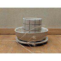 Keramik Handgetöpfert Steinzeug 3Teiliges Frühstücks Set Tellerchen Kleine Schale Becher Kariert Squared Karo Simplicity Einfach Leben von dasfleissigeFaultier