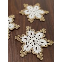 Gehäkelte Schneeflocke Weihnachtsbaum-Deko Fensterdeko Handarbeit Gehäkelte Schneeflocke Weihnachtsbaum-Deko Fensterdeko Handarbeit von dasspatzennest