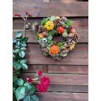 Herbstkranz Mit Kürbissen Und Zapfen Herbstdeko Geschenkidee von dasspatzennest