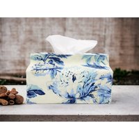 Handgefertigte Rechteckige Tücher Box Bezug Chinoiserie Peony Cotton Handgefertigte Rechteckige Tücher Box Bezug Chinoiserie Peony Cotton von ddroppStudio