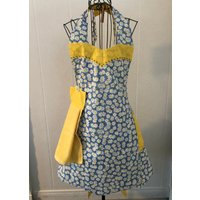 Blaue Schürze Und Ein Feld Aus Daisies, Vintage Stil Schürze, Damen Wendeschürze, Abnehmbares Handtuch, Kochen, Putzen, Basteln, Tolles Geschenk von deannakay