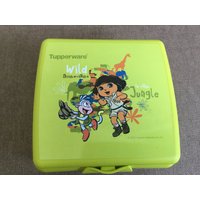 Dora The Entdecker Tupperware Scharnier Sandwich Behälter 37520/Tupperware Kinder/Tupperware Dora The Entdecker Tupperware Scharnier Sandwich Behälter 37520/Tupperware Kinder/Tupperware von debsvintageandmore