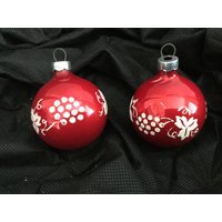 Vintage Rote Charismas Glas Ornamente Mit Weißer Schablone Handgemacht in Den Usa von debsvintageandmore