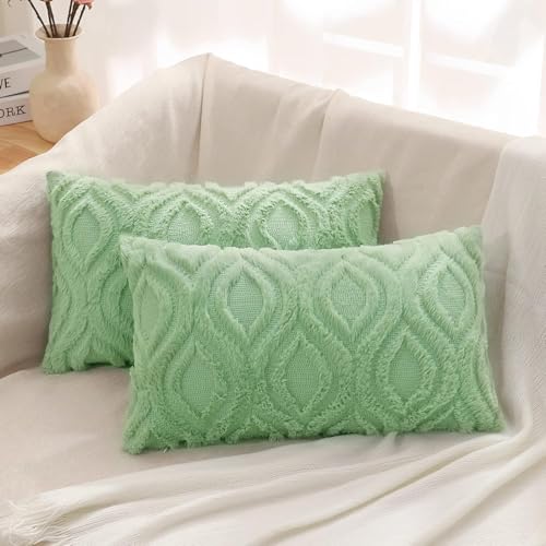decorUhome 2er Set Kunstfell Kissenbezug 30x50 cm Dekorative Weich Plüsch Flauschig Samt Kissenhülle 30x50 cm Rechteckig Boho Neutral Kissenbezug für Sofa Salbeigrün von decorUhome