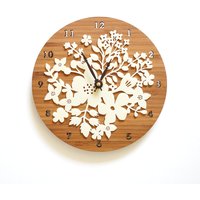 Perfektes Geschenk Für Mutter Schwester Freunde Hochzeit - Wanduhr Mit Blumenmuster von decoylab