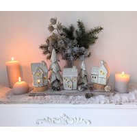 Lichthaus Led in 3 Formen Steingut Marta, Lichterhaus, Lichthaus, Tischdeko Herbst, Windlicht, Haus Windlicht Lichthaus Led in 3 Formen Steingut Marta, Lichterhaus, Lichthaus, Tischdeko Herbst, Windlicht, Haus Windlicht von dekorIris