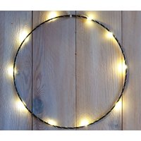Led Ring 25cm Timer Schwarz Batterie Beleuchtet Warmweißes Licht Batteriebetrieben Mit 10 Leds von dekotrend24