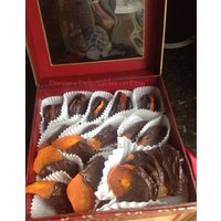 Mit Schokolade Überzogene Getrocknete Mission Feigen, Nektarinen, Persimmons & Chili Mangos Von Denise's Delectables Bakery von denisesdelectables