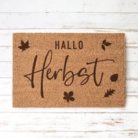 Hallo Herbst - Kokos Fußmatte Personalisierbar | Indoor Türmatte Fußabtreter Fußabstreifer Hallo Herbst - Kokos Fußmatte Personalisierbar | Indoor Türmatte Fußabtreter Fußabstreifer von derBandshop