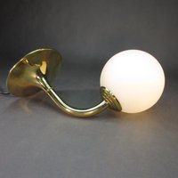 1 Von 2 Vintage Tulip Wandlampe Retro Messing Wandleuchte 1972 Mid Century Lampe Spiegellampe Schneeweißer Glasschirm von derlampendealer