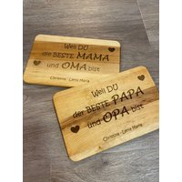 Frühstücksbrettchen Für Die Mama Oma Papa Opa. Brettchen Personalisiert Mit Wunschtext Auf Holz Graviert. Geburtstag Holz. Vatertag.geschenk Frühstücksbrettchen Für Die Mama Oma Papa Opa. Brettchen Personalisiert Mit Wunschtext Auf Holz Graviert. Geburtstag Holz. Vatertag.geschenk von designAMholz