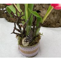 Liebevoll Gefertigtes Frühlingsgesteck/Ostergesteck Mit 3 Vasen Und Frühlingshafter Naturdekoration von designNATURcom