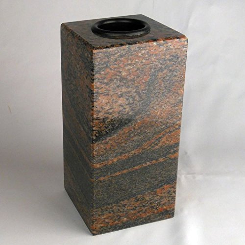 designgrab Cube-medium Designer Grabvase aus Granit Gneis Halmstad von designgrab