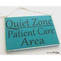 8x6 Ruhezone Patientenversorgungsbereich | Farbe Wählen Spa-Arzt Büro in Sitzung Bitte Nicht Stören Shhh Progress Benutzerdefiniertes Holzschild 8x6 Ruhezone Patientenversorgungsbereich | Farbe Wählen Spa-Arzt Büro in Sitzung Bitte Nicht Stören Shhh Progress Benutzerdefiniertes Holzschild von designsbyprim