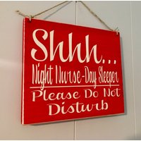 8x8 Psst Tag Schläfer Nacht Krankenschwester Bitte Nicht Stören Benutzerdefinierte Holzschild Nachtarbeiter Friedhofsschicht Spätschicht Klopfen von designsbyprim