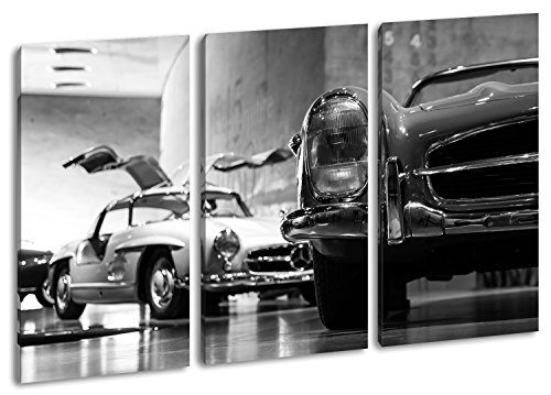 deyoli Oldtimer Ausstellung Format: 3-teilig 120x80 Effekt: Schwarz/Weiß als Leinwand, Motiv fertig gerahmt auf Echtholzrahmen, Hochwertiger Digitaldruck mit Rahmen, Kein Poster oder Plakat von deyoli