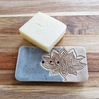 Keramik Seifenschale Lotusblüte Grau Gesprenkelt Keramik Seifenschale Lotusblüte Grau Gesprenkelt von dieKunstwerkstatt