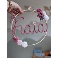 Personalisierter Namensring Türkranz Geschenk Ostern Geburtstag Taufe Kinderzimmer Deko Türschild Namenskreis Kordelschrift Strickname von diekleineMotte