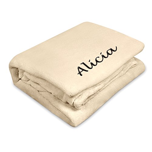 digital print Kuscheldecke mit Namen Alicia Bestickt - Farbe Wollweiß - personalisierte Decke, Wolldecke von digital print