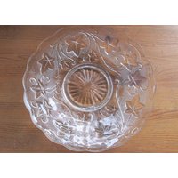 Alter Glasteller Teller Pressglas Efeuranken Glasschale Vintage Alter Glasteller Teller Pressglas Efeuranken Glasschale Vintage von dingedong