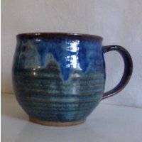 Blaue Keramik Tasse, 350 Ml, Handarbeit von dixKeramikwerkstatt