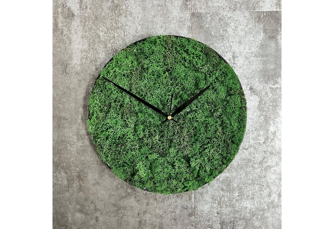 dixtime Wanddekoobjekt dixtime Islandmoos Wanduhr 30cm Durchmesser, Immergrün das ganze Jahr - 0% Pflege! von dixtime