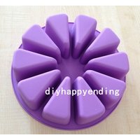 Dreieck-Kuchenform Flexible Silikon-Seifenform Für Schokoladen-Plätzchen Backformen Pudding-Gelee-Backen-Werkzeuge Dreieck-Kuchenform Flexible Silikon-Seifenform Für Schokoladen-Plätzchen Backformen Pudding-Gelee-Backen-Werkzeuge von diyhappyending
