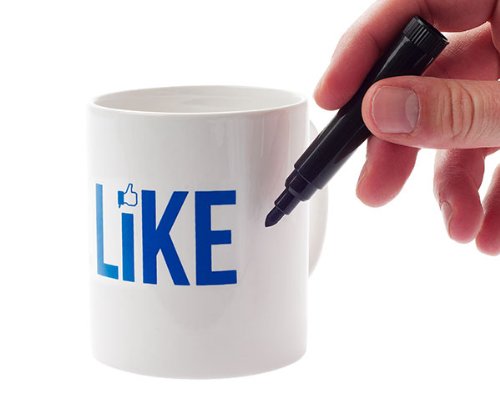 Tasse 'I like' zum Beschriften, mit 3 abwaschbaren Markern/Stiften, Schrift wird durch Erhitzen fixiert, Social-Media- Daumen-Hoch- Motiv ('gefällt mir'), zum Selbstgestalten oder als Geschenk von dmail