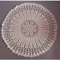 Bauernhaus Rustikales Dekor Deckchen, Ecru Crochet Round Herzstück, 10 Inces Tischset von dona30