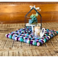 Wollfilz 35cm X - Auflage Platzmatte- Tischauflage-Sitzkissen- Filzkugel-Untersetzer- Bodensitzkissen von dorfmadlcom