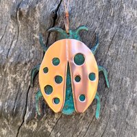 Ladybug Kupfer Grünspan Ornament - Handgefertigt in The Copper State | Arizona Usa Dos Damas Designs von dosdamasdesigns