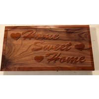 Sandgestrahltes Home Sweet Zedernholzschild von dottiedot05
