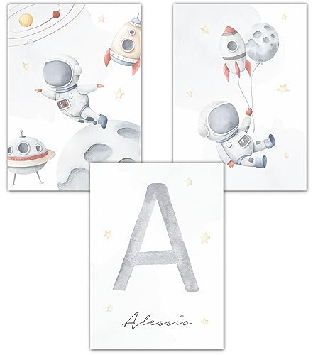 double critical Wandbilder Kinderzimmer Poster 3er Set Name personalisiert Bild Babyzimmer Boho Astronaut Junge Poster Jungen Wanddeko A4 A3 Blau von double critical