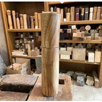 Pfeffermühle Aus Eiche Pfeffermühle Aus Eiche von drechselartefakte