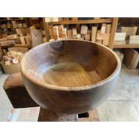 Schüssel Aus Altem Nussbaum | Trocknungsrisse Verfestigt Schüssel Aus Altem Nussbaum | Trocknungsrisse Verfestigt von drechselartefakte