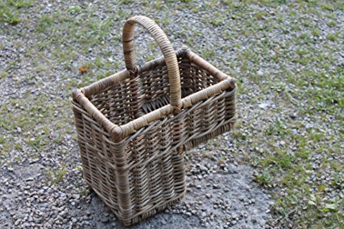 Treppenkorb aus Rattan in Koobo Grey Treppenkorb aus Rattan in Koobo Grey von Burkhardt Korbwaren