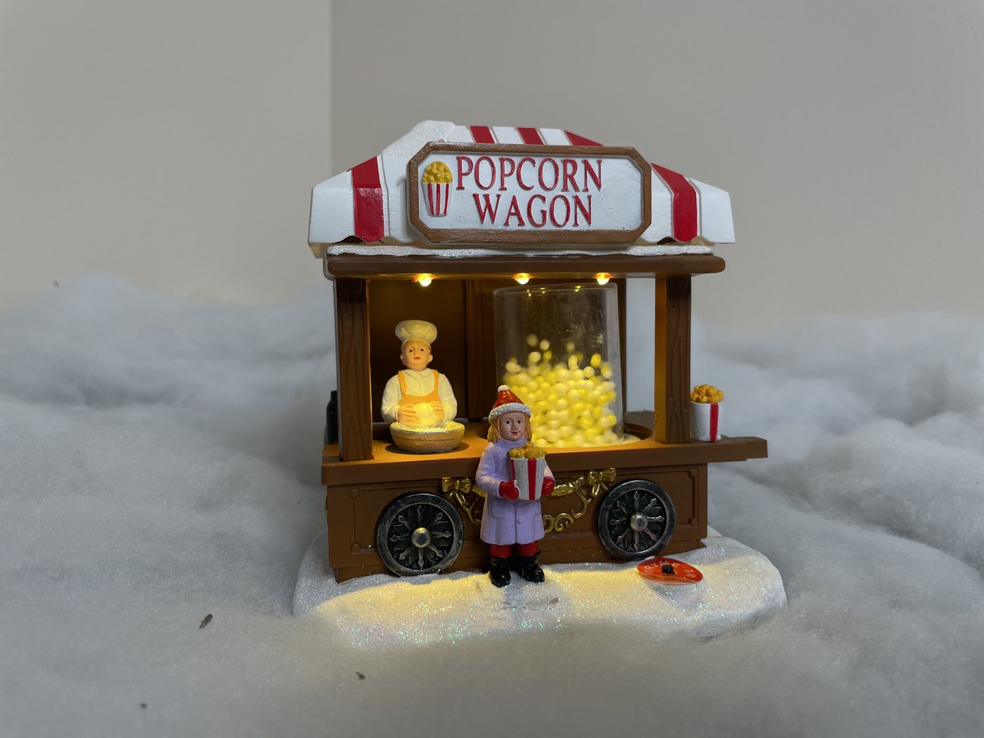 e4fun Dekofigur Weihnachtsdorf: Popcornautomat mit LED, bewegenden Popcorns (1 St) von e4fun