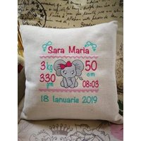 Gestickte Baby Kissen Mädchen Jungen Geschenke Navy Elefant Dinosaurier Einhorn Schaukelpferd Pirat Zirkus Taufe Geburtstag von eAGAPIcom