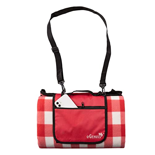 eGenuss 1 Set Picknickdecke 200x200 cm wasserdicht isolierend abwaschbar faltbar kleines Packmaß | Picknick Strandmatte mit Reißverschlusstasche, Griff und Schulterrieme | Rot von eGenuss