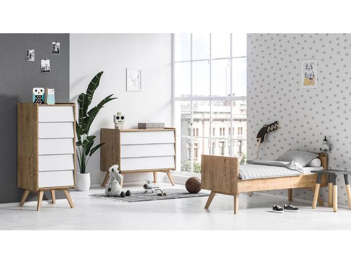 Helles Kinderzimmer - Set K Aleksander, 3-teilig, Farbe: Eiche / Weiß, Push-to-open Funktion, eine schmale Kommode, eine Kommode mit drei Schubladen von easyMÖBEL
