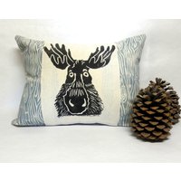 Elch Kissen Woodland Holzmaserung Druck, Hand Geschnitzt von ecarlateboutique