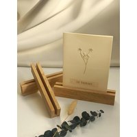 Kartenhalter Aus Eichenholz Format A5/Fotohalter Holz Rustikal Tischkalender Holzfuß Holzleiste Fotos Lang Kartenhalter Aus Eichenholz Format A5/Fotohalter Holz Rustikal Tischkalender Holzfuß Holzleiste Fotos Lang von echteinfach